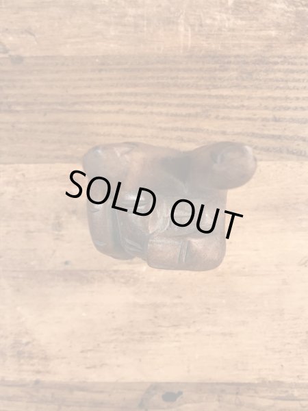 70年代頃のピースサインのビンテージの木彫り