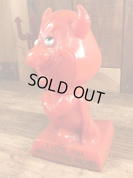 70年代頃のR.& W. Berrie社製のレッドデビルのヴィンテージメッセージドール