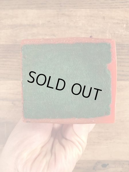 70年代頃のR.& W. Berrie社製のレッドデビルのヴィンテージメッセージドール