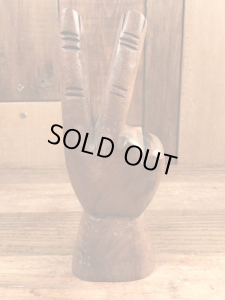 70年代頃のピースサインのヴィンテージの置物