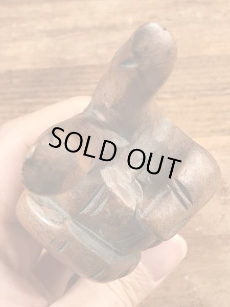 70年代頃のピースサインのビンテージの木彫り