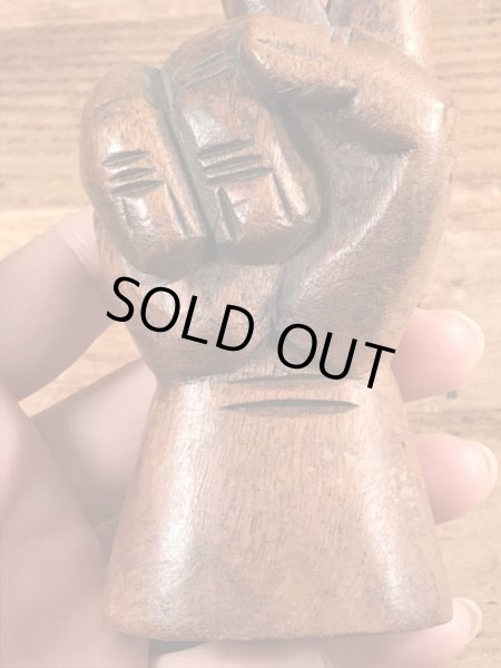 70年代頃のピースサインのヴィンテージの置物