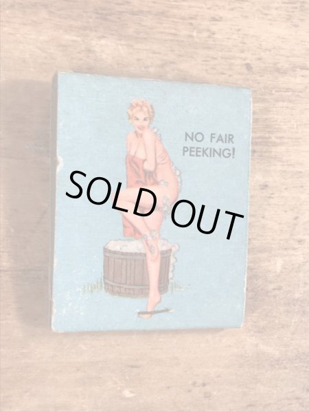 40〜50年代頃のピンナップガールのビンテージマッチブック