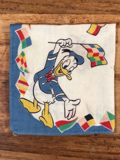 画像2: Disney Character “Donald Duck” Cotton Kids Handkerchief　ドナルドダック　ビンテージ　キッズハンカチ　ダックファミリ―　50年代