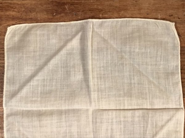 50’sのゾウの刺繡が入ったヴィンテージの子供用ハンカチ