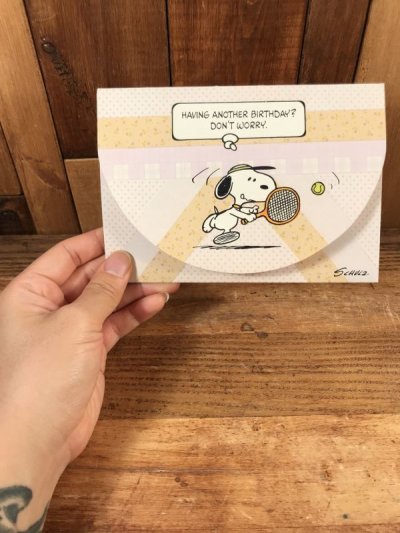 画像2: Hallmark Peanuts Snoopy “Having Another Birthday?...” Greeting Card　スヌーピー　ビンテージ　グリーティングカード　70〜80年代