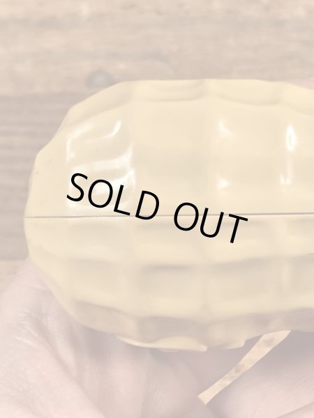 50~60’sのアドバタイジングキャラクターのミスターピーナッツのヴィンテージの入れ物