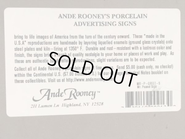 90年代頃の企業キャラクターのミスターピーナッツのビンテージの看板