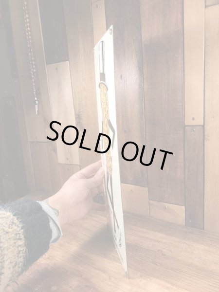 90年代頃の企業キャラクターのミスターピーナッツのビンテージの看板