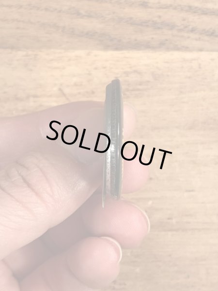 70年代頃のハイスクールのスマイルフェイスが描かれたビンテージの缶バッジ