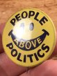 70’sのPeople Above Politicsのスマイルフェイスのヴィンテージの缶バッチ