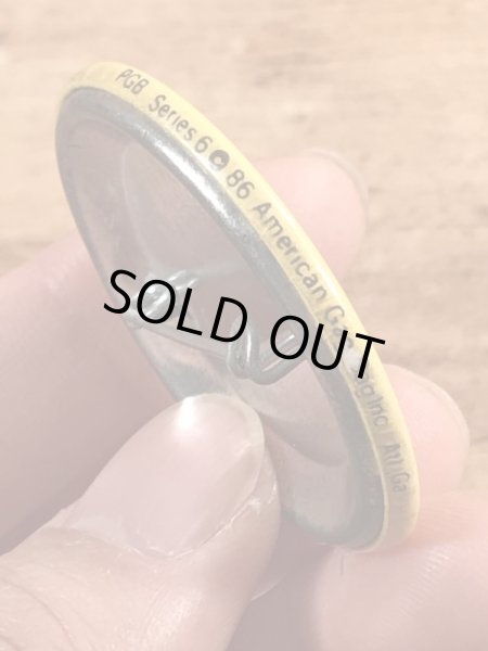 80年代頃のメッセージとスマイルが描かれたビンテージの缶バッチ