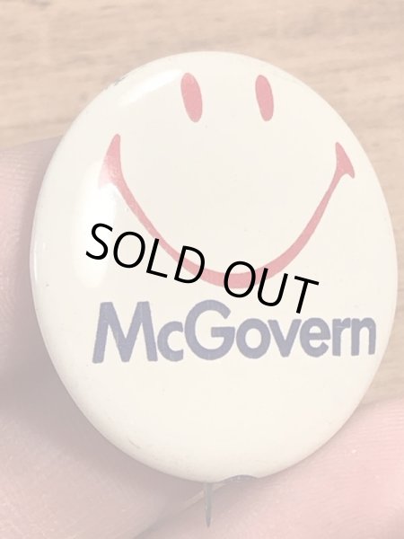 70年代頃のMcGovernのスマイルフェイスのビンテージの缶バッジ