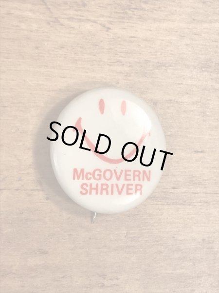 70年代頃の選挙時のスマイルが描かれたビンテージの缶バッジ