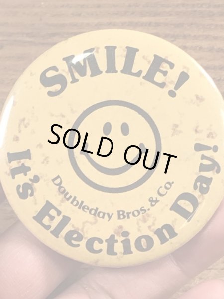 70年代頃の企業物のスマイルのビンテージの缶バッジ