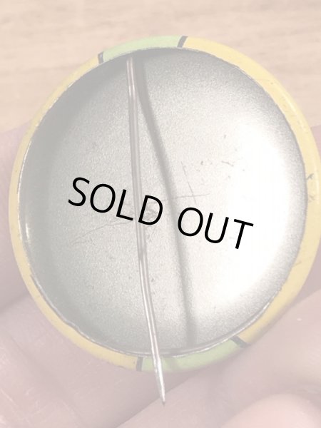 70年代頃の2トーンのスマイルのビンテージの缶バッジ