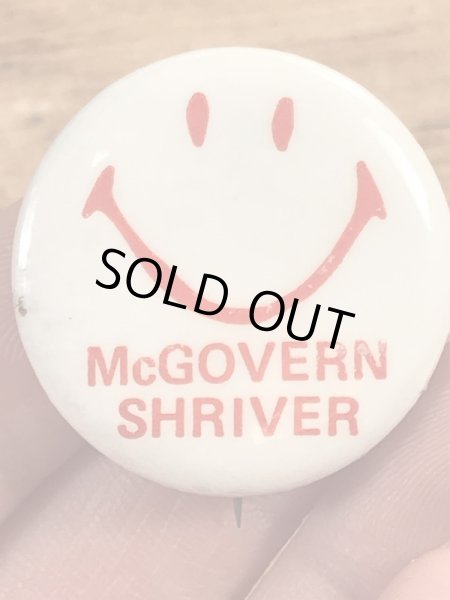 70年代頃の選挙時のスマイルが描かれたビンテージの缶バッジ