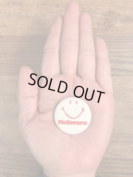 70年代頃の選挙時のスマイルフェイスが描かれたビンテージの缶バッチ