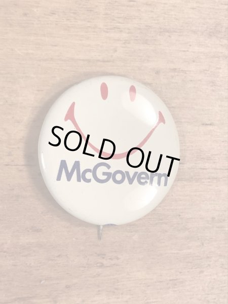 70年代頃のMcGovernのスマイルフェイスのビンテージの缶バッジ