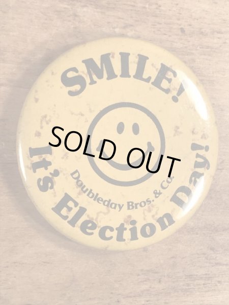 70年代頃の企業物のスマイルのビンテージの缶バッジ