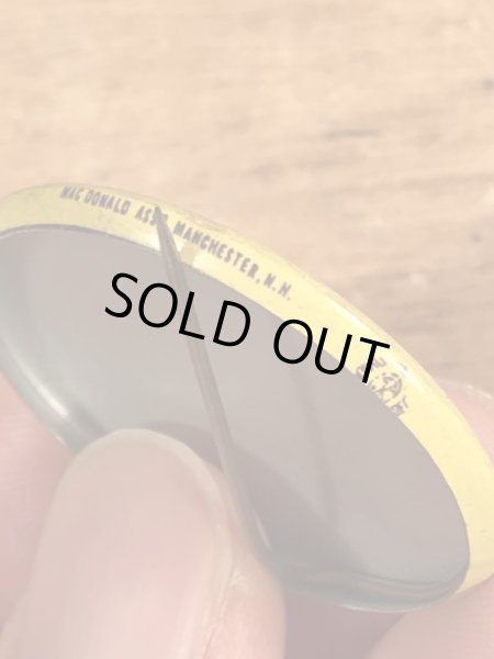 70’sのPeople Above Politicsのスマイルフェイスのヴィンテージの缶バッチ