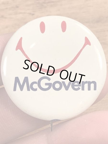 70年代頃のMcGovernのスマイルフェイスのビンテージの缶バッジ