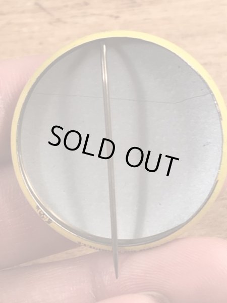 70’sのPeople Above Politicsのスマイルフェイスのヴィンテージの缶バッチ