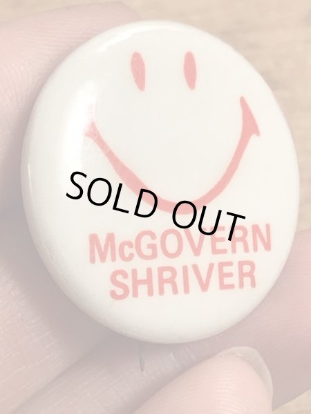 70年代頃の選挙時のスマイルが描かれたビンテージの缶バッジ