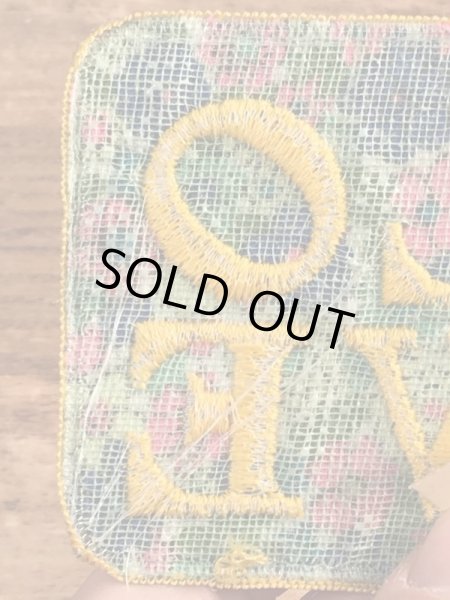 70’sの花柄のラブと書かれたヴィンテージの刺繡パッチ