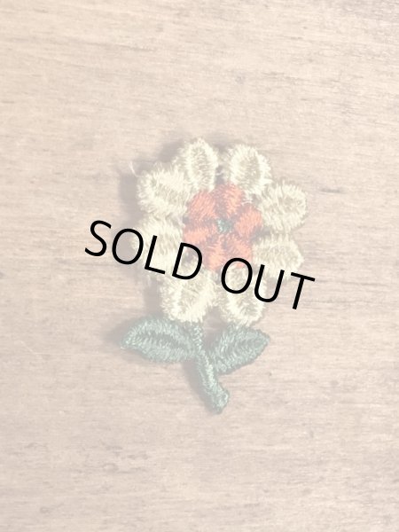 70年代頃の花のビンテージの刺繡ワッペン