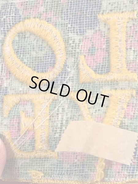 70’sの花柄のラブと書かれたヴィンテージの刺繡パッチ