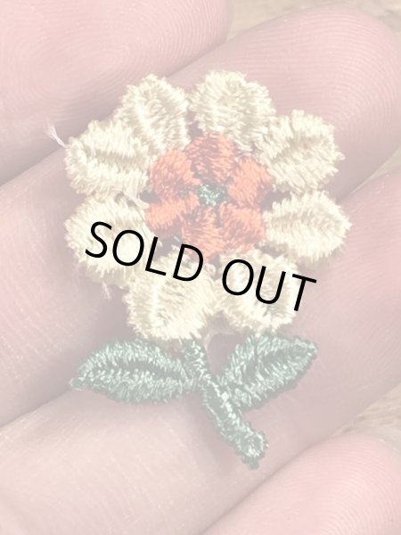 70年代頃の花のビンテージの刺繡ワッペン