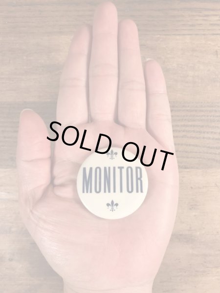 〜40年代頃のMonitorと書かれたビンテージの缶バッジ