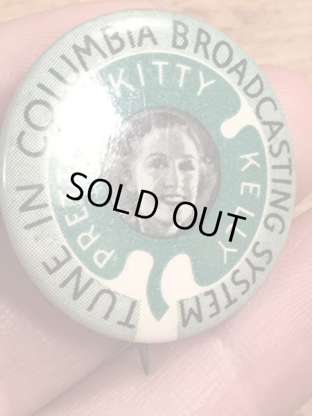 30年代頃のアメリカのラジオ局CBSのキティケリーが描かれたビンテージの缶バッチ