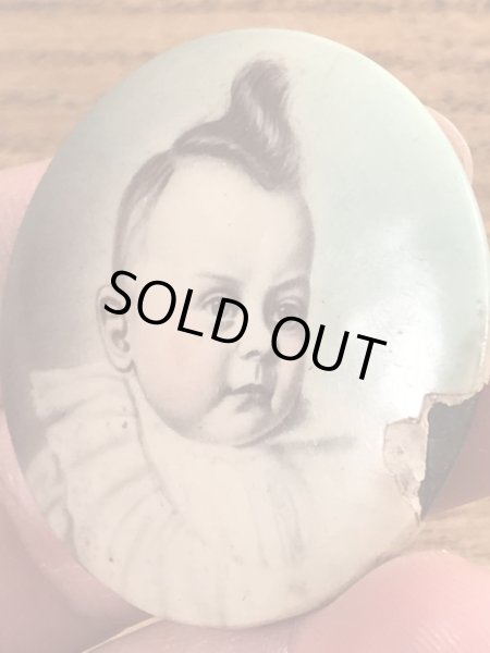 〜40’s頃の赤ん坊が描かれたヴィンテージの缶バッチ