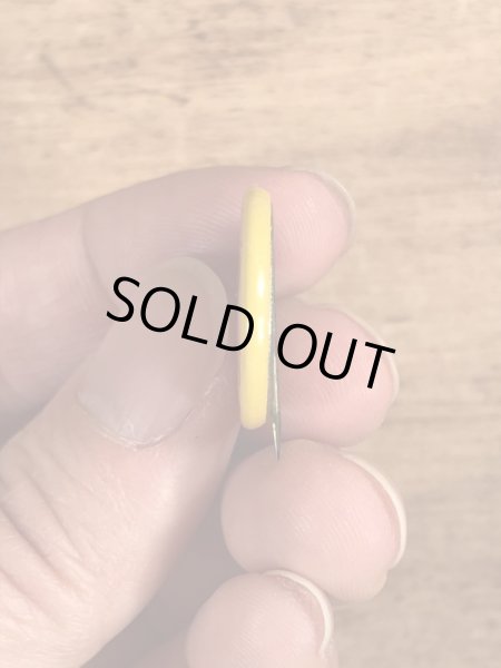 30年代頃の企業物のビンテージの缶バッジ