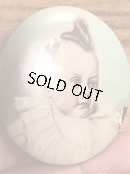 〜40年代頃の赤ん坊が描かれたビンテージの缶バッジ