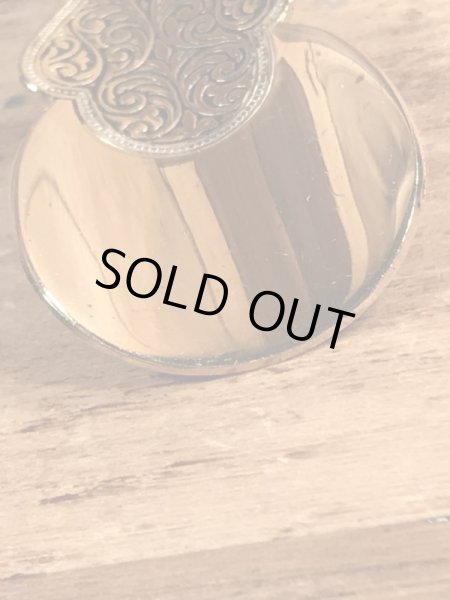 50’s頃のアールデコ調のハイヒールのチャームが付いたヴィンテージの靴ベラ