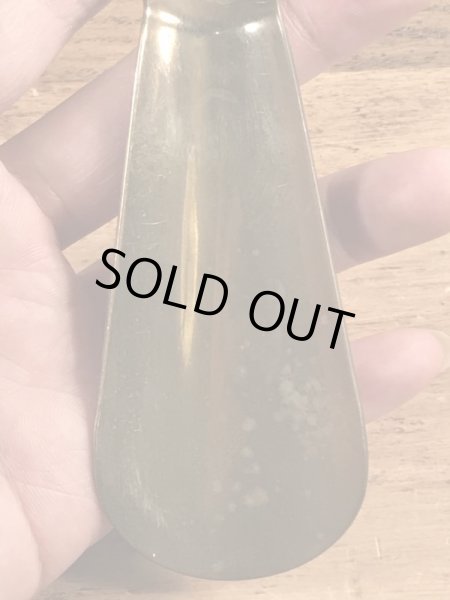 50’s頃のエリザベス2世が描かれたヴィンテージの靴ベラ