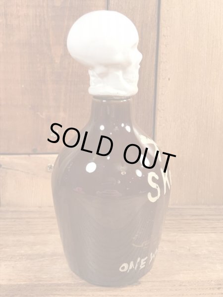 50年代頃のスカルのビンテージのデカンタ