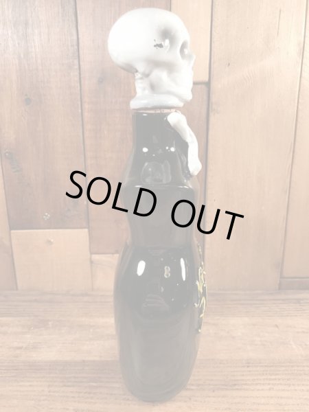 50年代頃の陶器製のスカルのビンテージのデカンタボトル