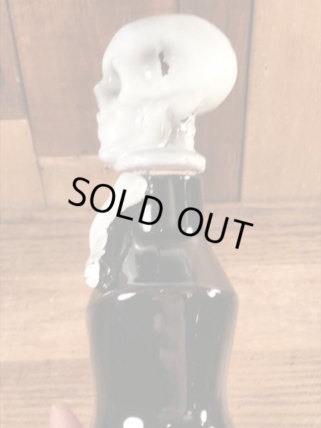 50年代頃の陶器製のスカルのビンテージのデカンタボトル