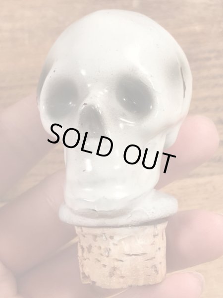 50’s頃の陶器製のスカルのヴィンテージのポイズンボトル