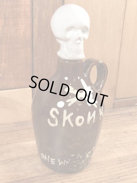 50年代頃のスカルのビンテージのデカンタ