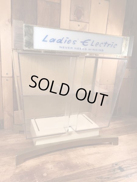 60〜70年代頃のライトアップするビンテージのディスプレイケース