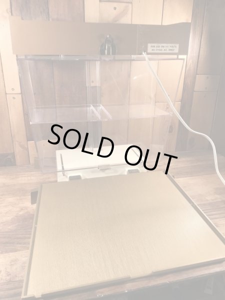 60〜70’s頃のライトアップする店頭用のヴィンテージのディスプレイケース