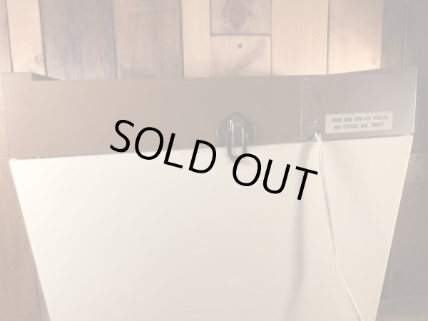 60〜70’s頃のライトアップする店頭用のヴィンテージのディスプレイケース