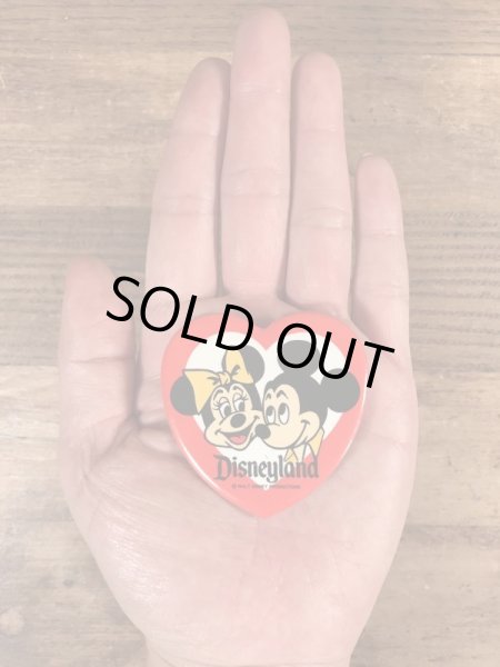 70年代頃のディズニーのミッキー＆ミニーマウスのビンテージの缶バッジ