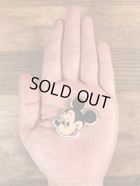 70〜80年代頃のディズニーのミッキーマウスのビンテージのプラスチックバッジ