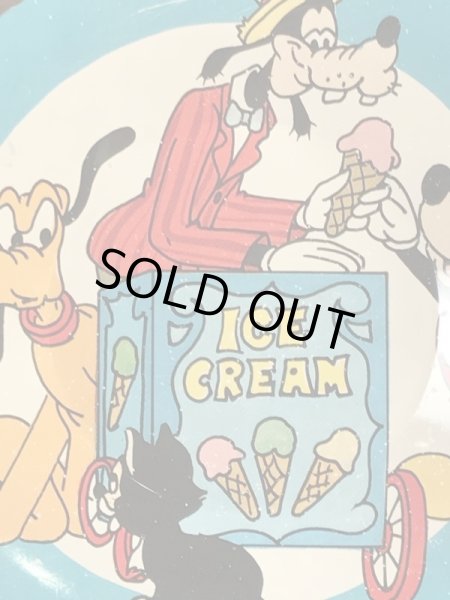 60〜70年代頃のディズニーのブリキ製のビンテージの小皿